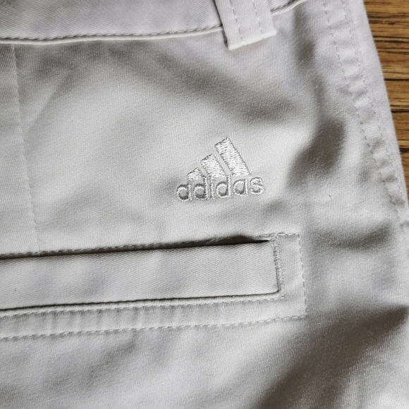adidas Climalite Bermuda Beige Golf Shorts 8 - Picture 4 of 5